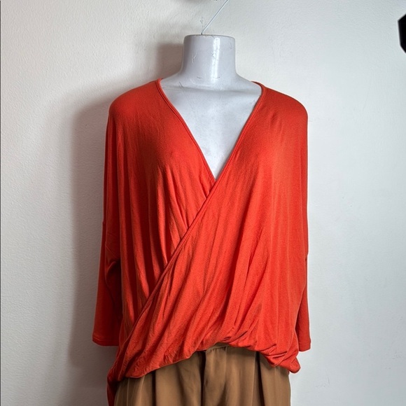 LE LIS Tops - (T6) LE LIS BLANC DEUX, Orange stretch blouse with full sleeves,size P/M USA